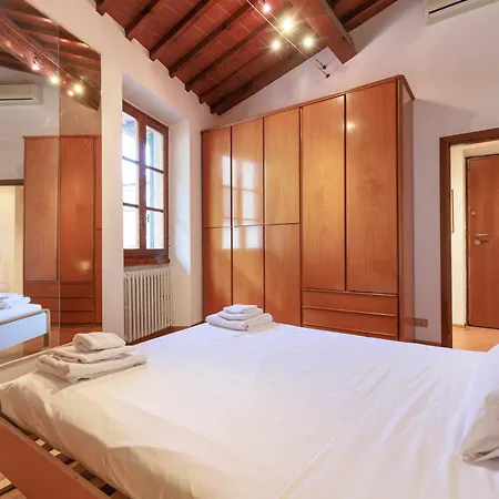 Savonarola Loft 아파트 *